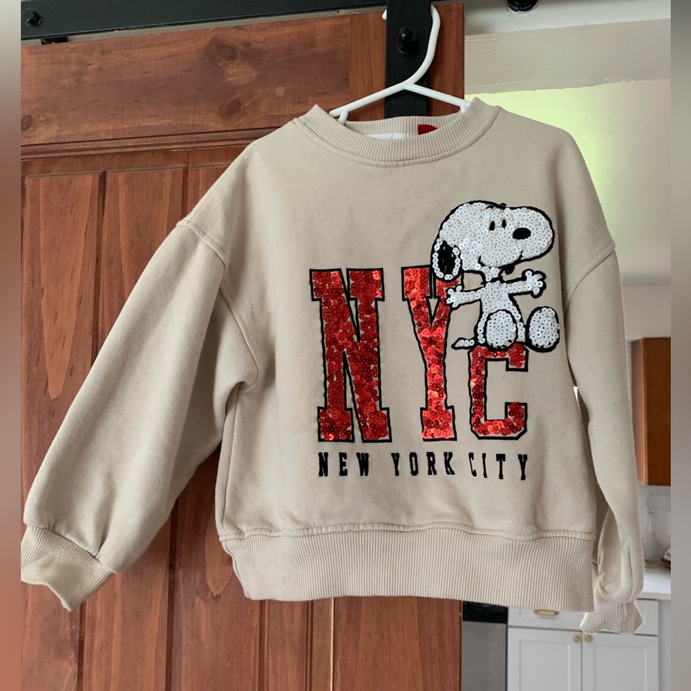 Zara crewneck snoopy NYC sequin sweatshirt like new